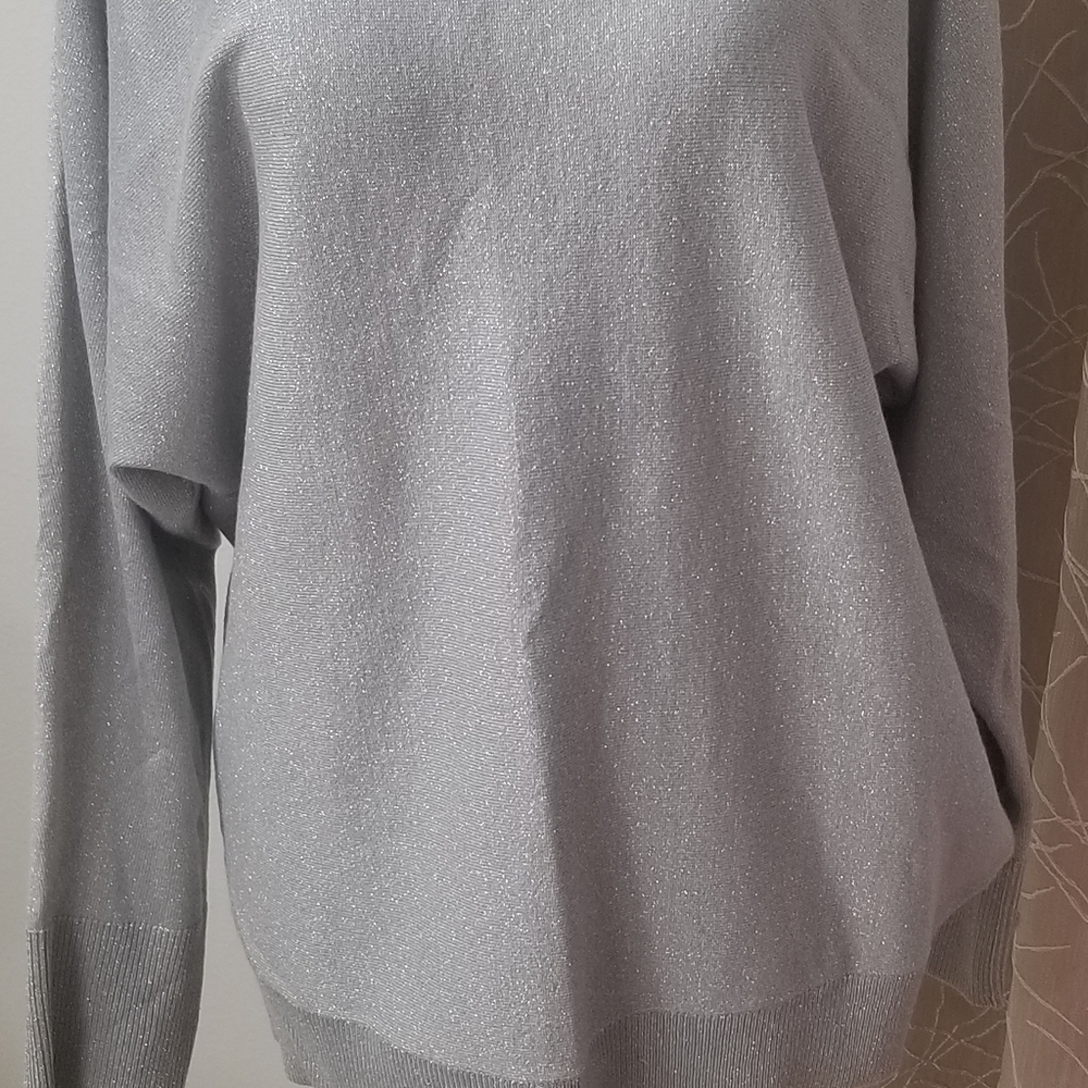Brand new gray top size L - Picture 7 of 14